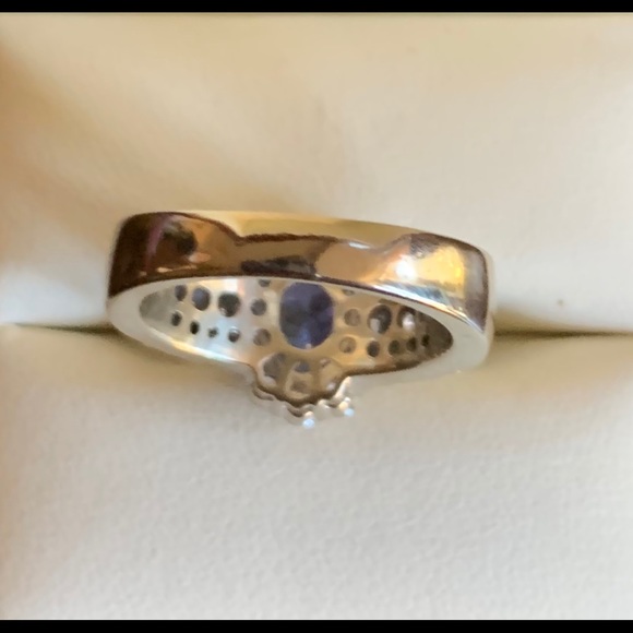 14k White Gold Tanzanite and Diamond Ring - Picture 4 of 6